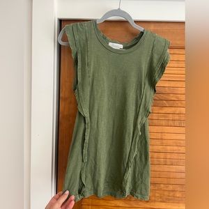 eri + ali green sleeveless tshirt size S